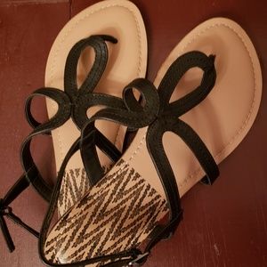 Women's Sandals Black Strapped Time and Tru 10